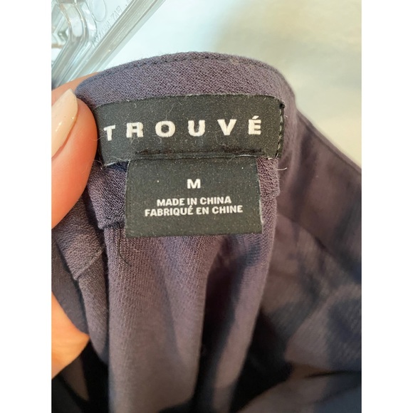 One sleeve blouse - Picture 2 of 2